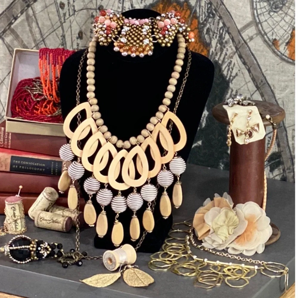 Anthro “Abloom Collar Necklace” by Jill Schwartz - Picture 3 of 13